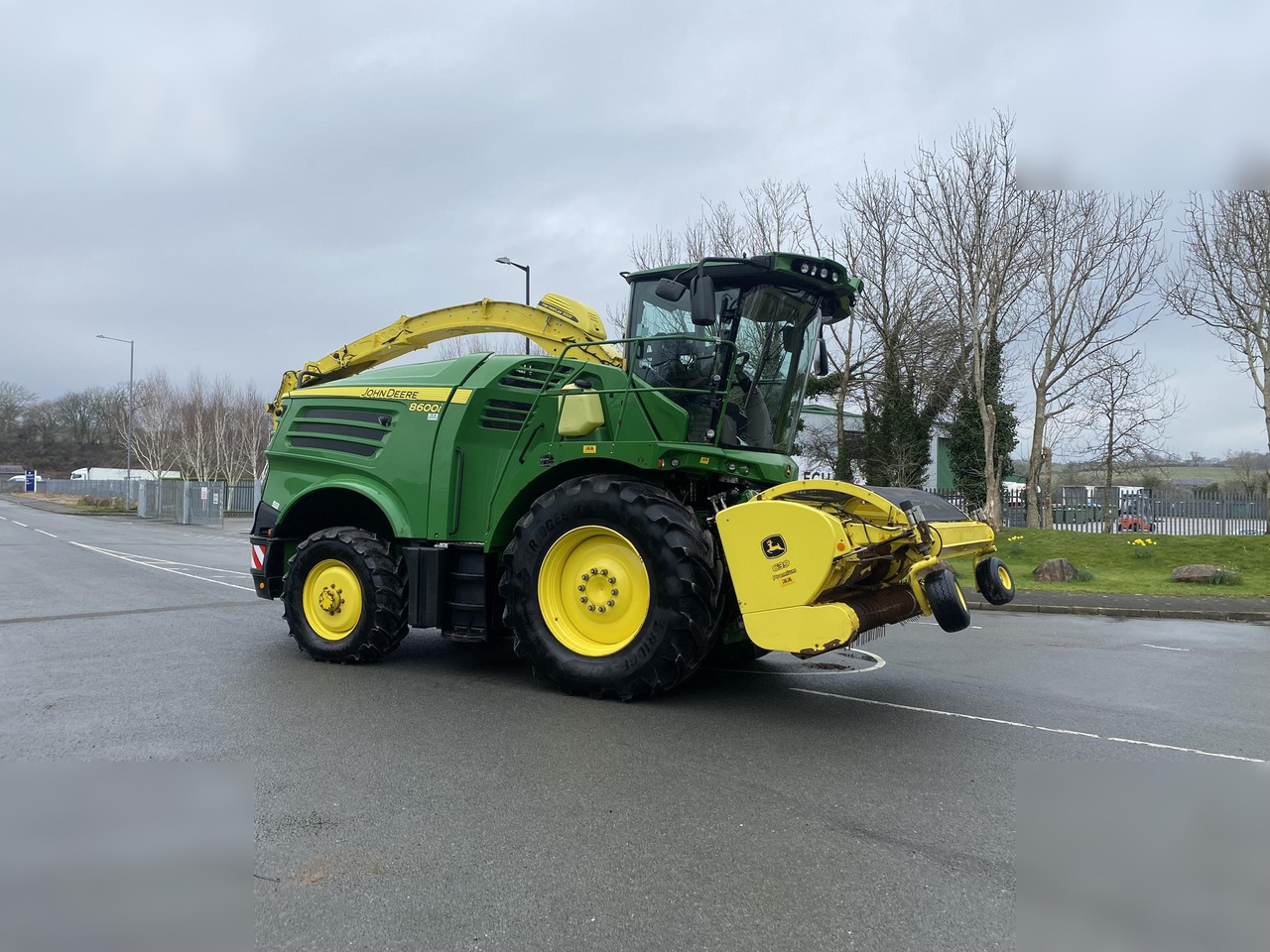 2020 JOHN DEERE 8600 - מקצרת מספוא: תמונה 1 2020 JOHN DEERE 8600 - מקצרת מספוא: תמונה 1