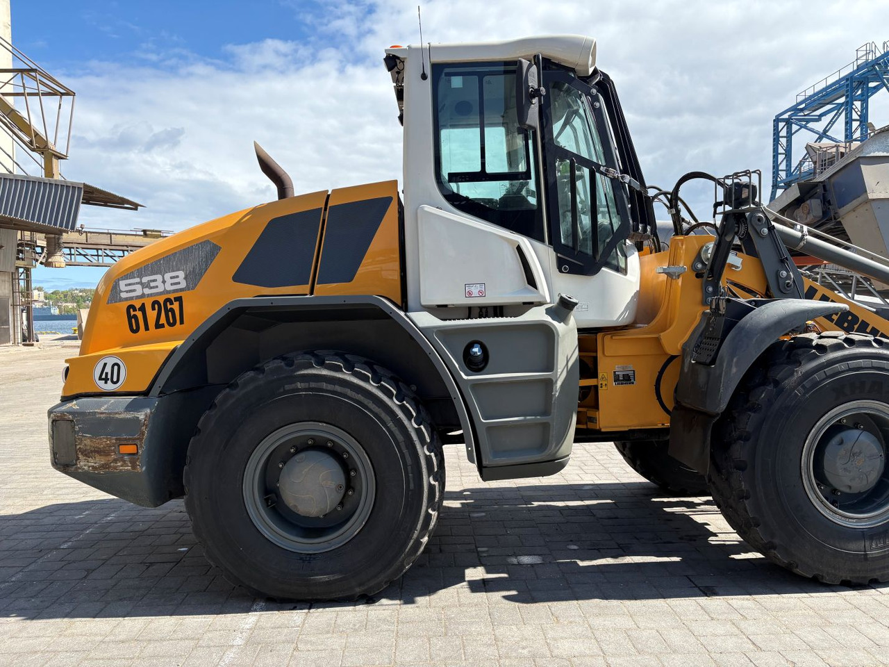 LIEBHERR L538 - מעמיס גלגלים: תמונה 1 LIEBHERR L538 - מעמיס גלגלים: תמונה 1