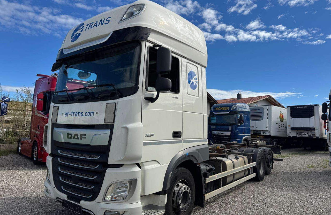 DAF XF480 SSC Retarda - משאית עם שלדת תא: תמונה 1 DAF XF480 SSC Retarda - משאית עם שלדת תא: תמונה 1