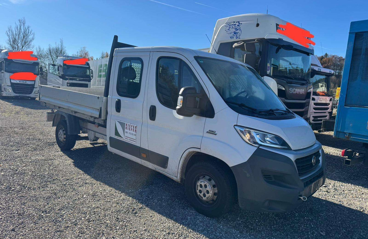 Fiat Ducato - כלי רכב מסחרי עם לוח: תמונה 1 Fiat Ducato - כלי רכב מסחרי עם לוח: תמונה 1
