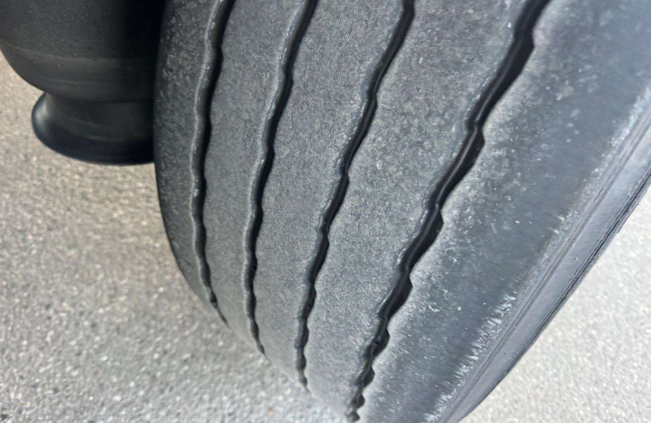 Krone Standart - סמיטריילר בתיבה סגורה: תמונה 2 Krone Standart - סמיטריילר בתיבה סגורה: תמונה 2