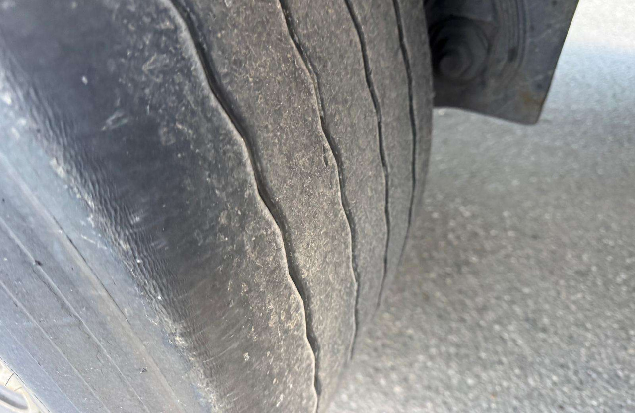 Krone Standart - סמיטריילר בתיבה סגורה: תמונה 3 Krone Standart - סמיטריילר בתיבה סגורה: תמונה 3