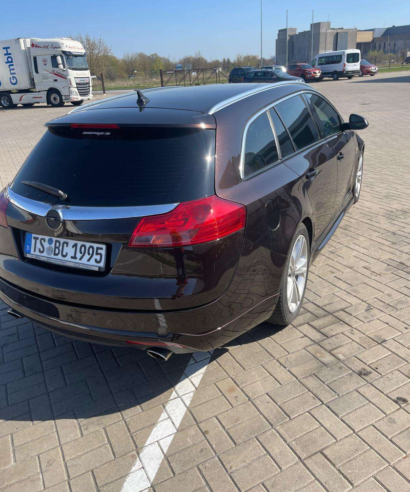 Opel Insignia - רכב סטיישן: תמונה 3 Opel Insignia - רכב סטיישן: תמונה 3
