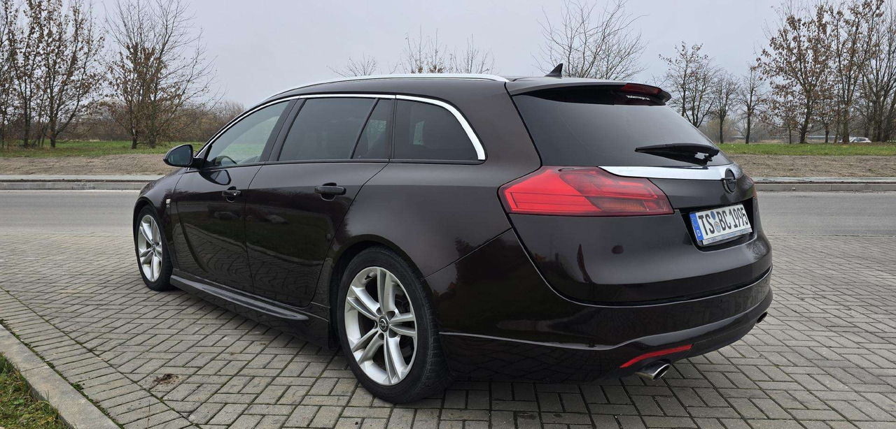 Opel Insignia - רכב סטיישן: תמונה 4 Opel Insignia - רכב סטיישן: תמונה 4