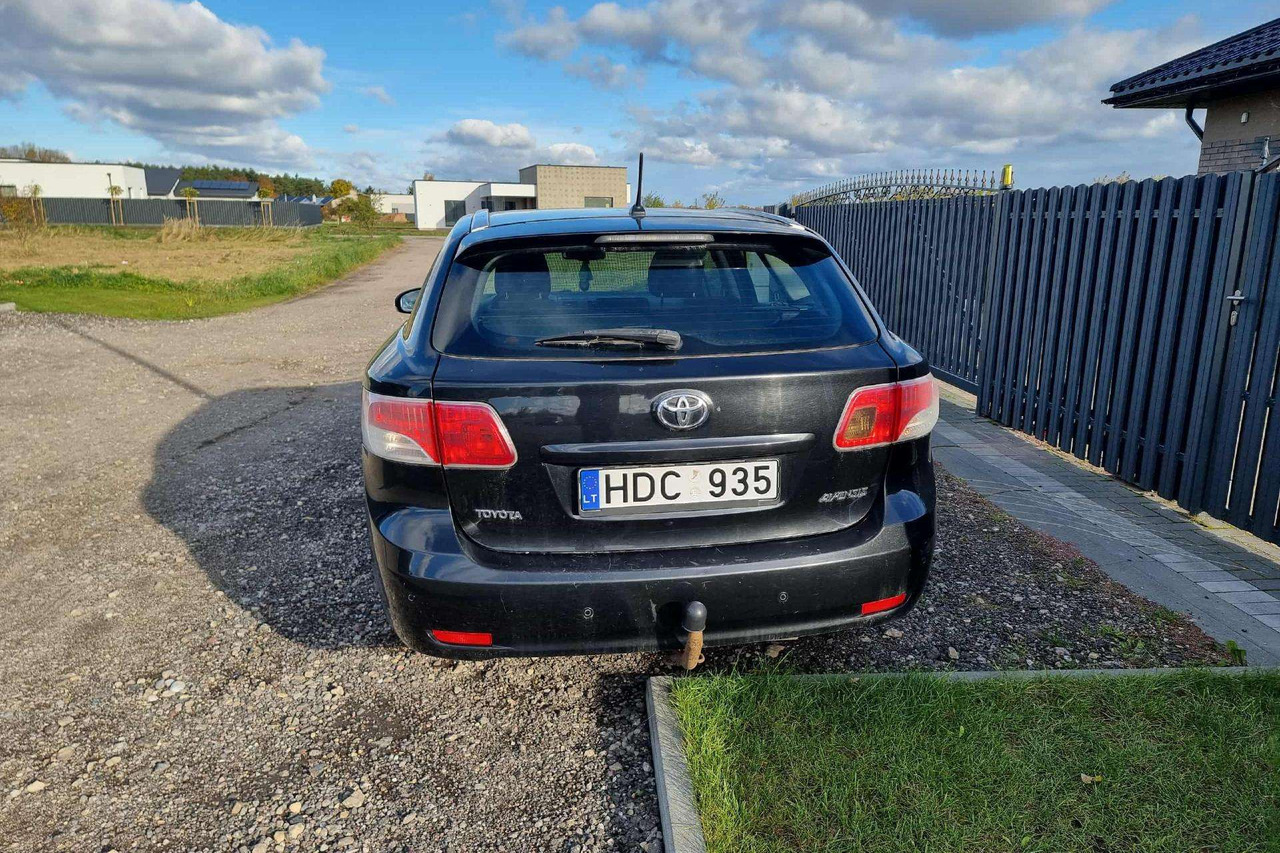 Toyota Avensis - רכב סטיישן: תמונה 4 Toyota Avensis - רכב סטיישן: תמונה 4