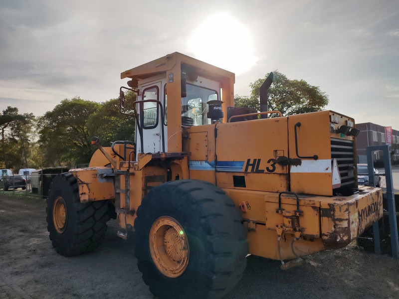 Hyundai HL35 - מעמיס גלגלים: תמונה 3 Hyundai HL35 - מעמיס גלגלים: תמונה 3
