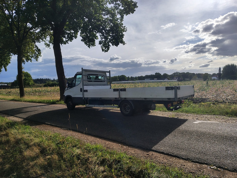 Iveco Daily 35C180 - כלי רכב מסחרי במיטה שטוחה: תמונה 3 Iveco Daily 35C180 - כלי רכב מסחרי במיטה שטוחה: תמונה 3