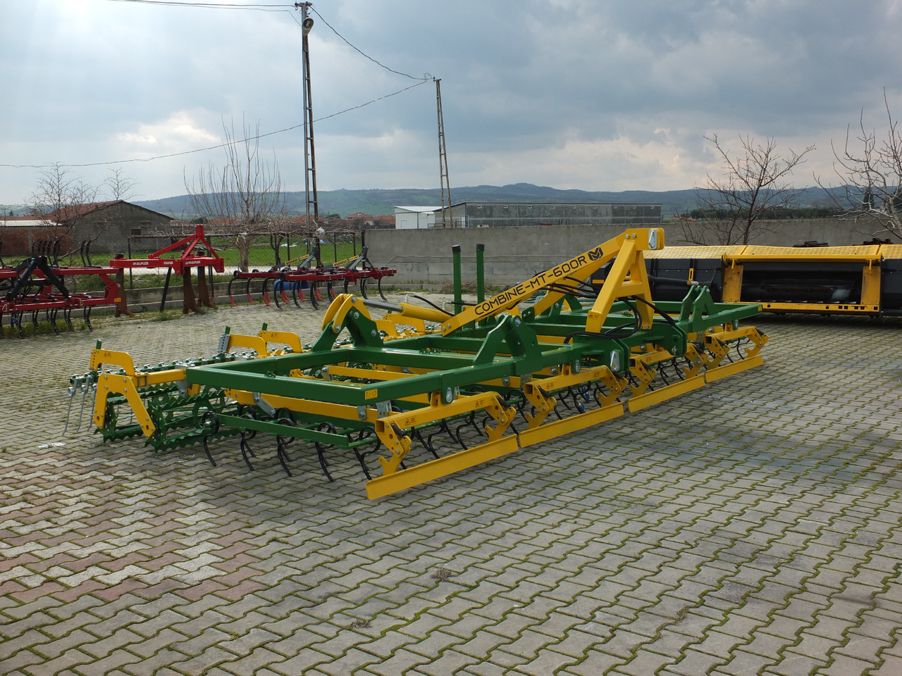 Modonex MT-600R Combine - ציוד עיבוד קרקע: תמונה 3 Modonex MT-600R Combine - ציוד עיבוד קרקע: תמונה 3