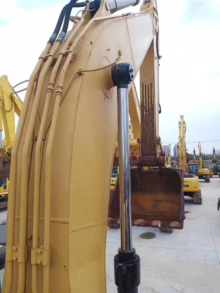 CATERPILLAR 325C used excavator low price for sale - מחפר סורק: תמונה 5 CATERPILLAR 325C used excavator low price for sale - מחפר סורק: תמונה 5