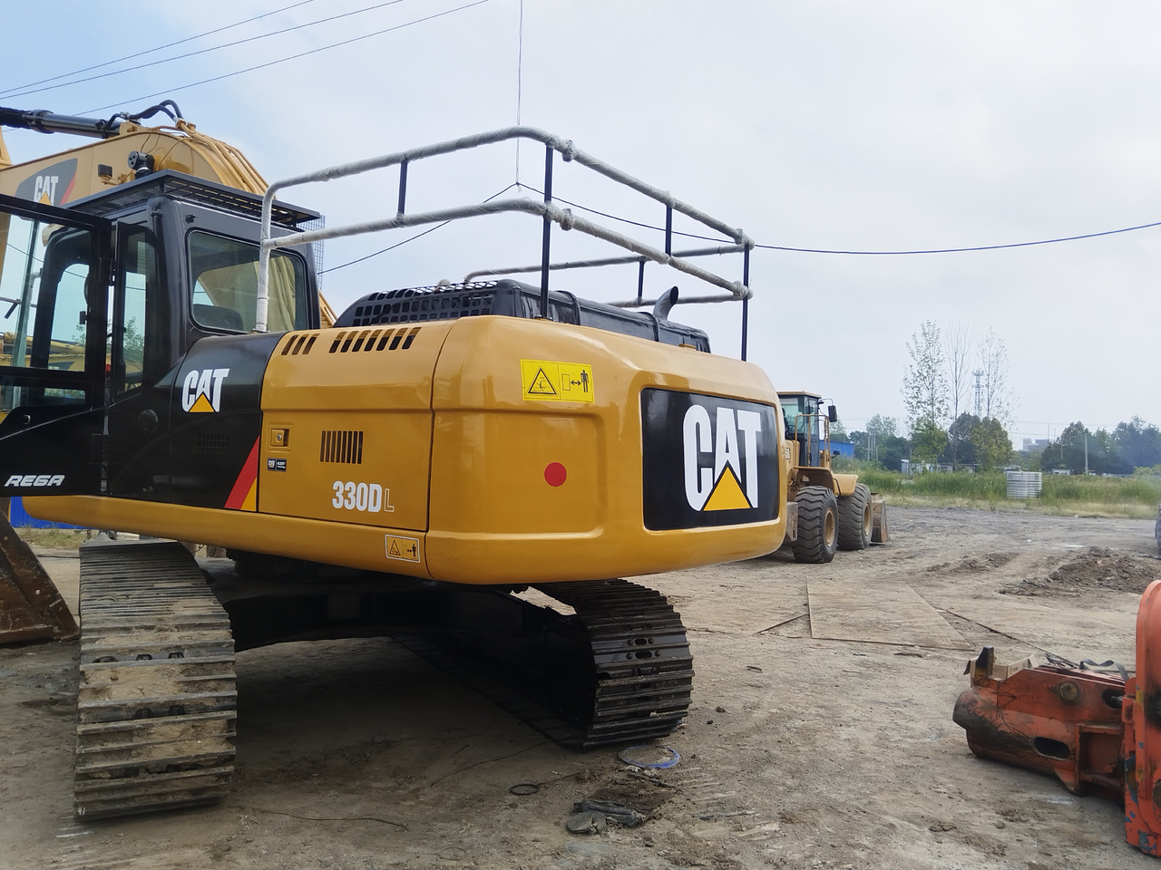 CATERPILLAR 330DL good condition 2024 30 ton excavator for sale - מחפר סורק: תמונה 4 CATERPILLAR 330DL good condition 2024 30 ton excavator for sale - מחפר סורק: תמונה 4