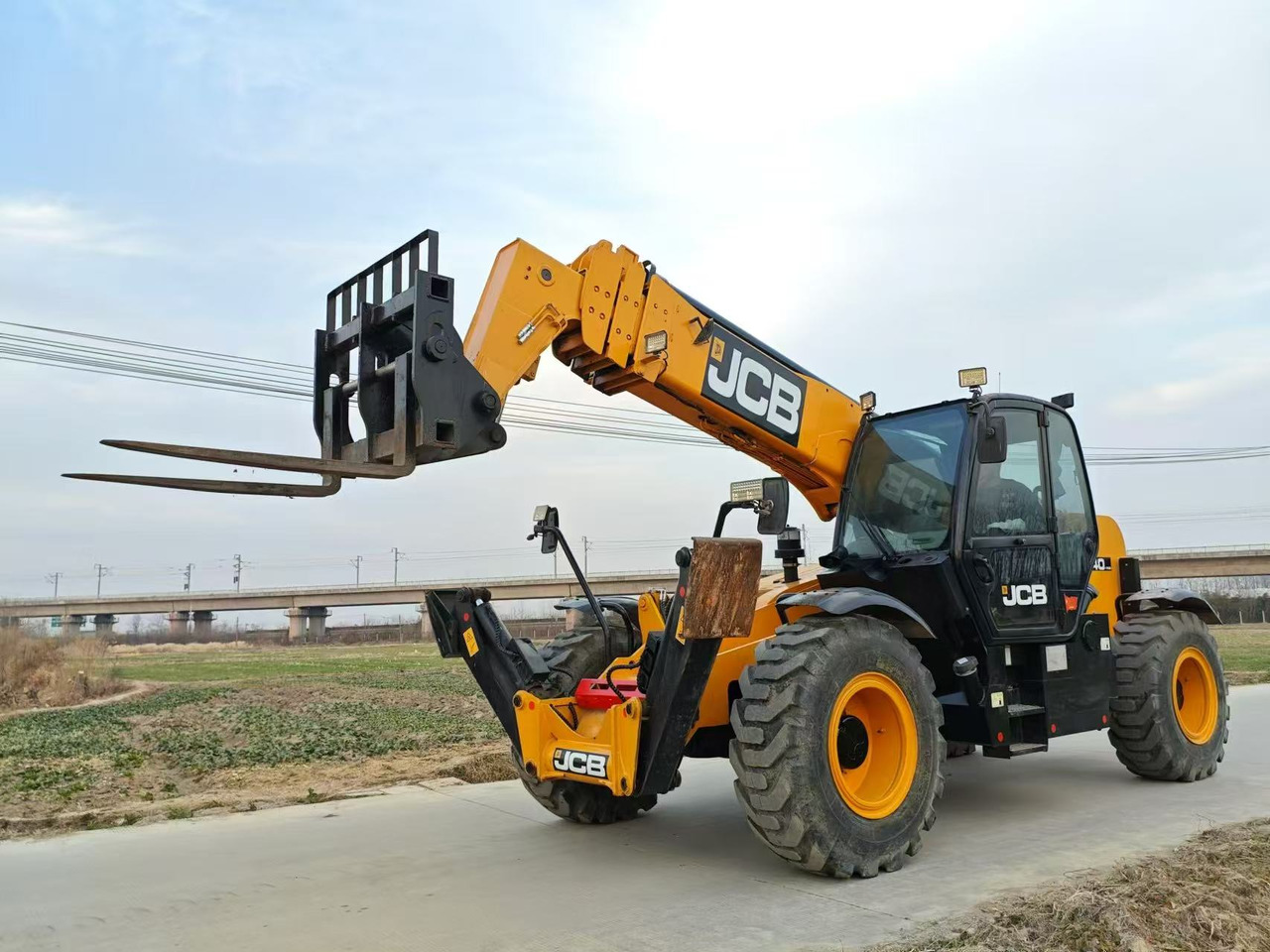 JCB 540 Telescopic handler jcb original machine - מפעיל טלסקופי: תמונה 1 JCB 540 Telescopic handler jcb original machine - מפעיל טלסקופי: תמונה 1