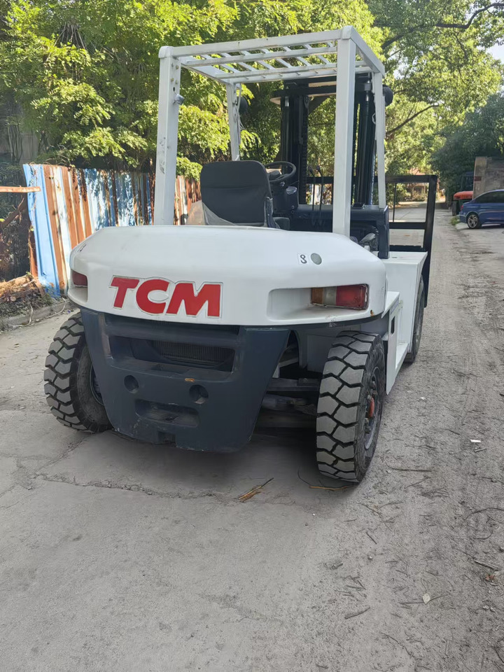 TCM FD50 Japan brand used 5 ton diesel forklift Customizable mast clamps - מלגזת סולר: תמונה 2 TCM FD50 Japan brand used 5 ton diesel forklift Customizable mast clamps - מלגזת סולר: תמונה 2