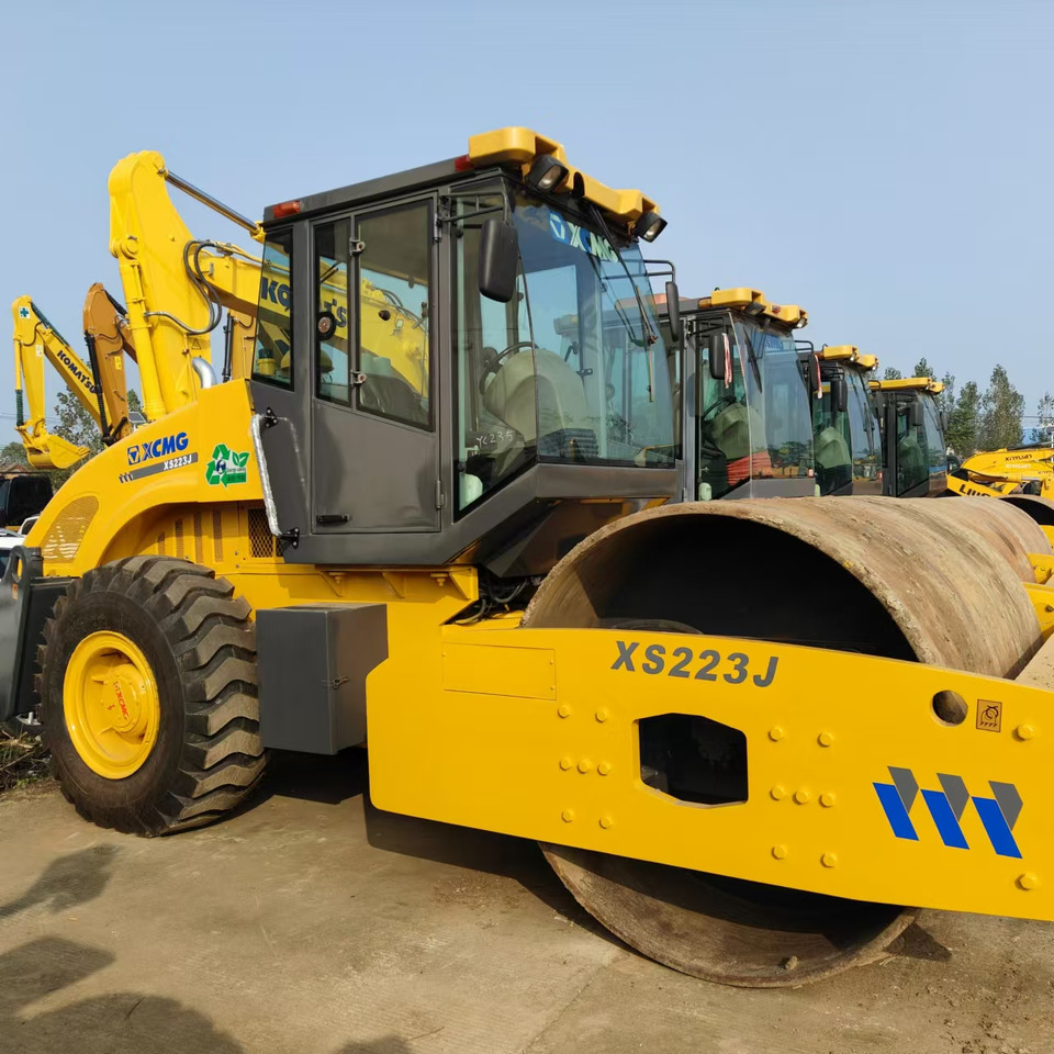 XCMG XS223J used road roller low hours factory price - מדחס: תמונה 1 XCMG XS223J used road roller low hours factory price - מדחס: תמונה 1