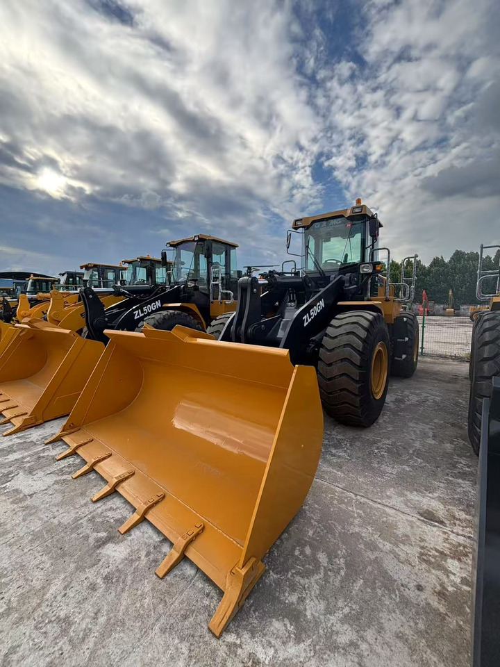 XCMG ZL50GN low hour front loader for sale - מעמיס גלגלים: תמונה 1 XCMG ZL50GN low hour front loader for sale - מעמיס גלגלים: תמונה 1