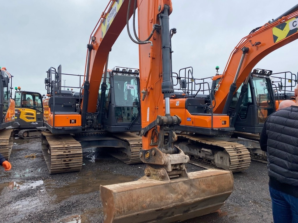 Doosan DX 140 LC - מחפר סורק: תמונה 1 Doosan DX 140 LC - מחפר סורק: תמונה 1