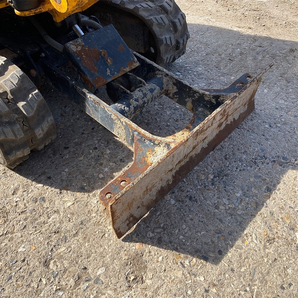 JCB 8008 - מיני מחפר: תמונה 4 JCB 8008 - מיני מחפר: תמונה 4