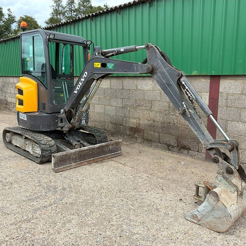 Volvo ECR25D - מיני מחפר: תמונה 3 Volvo ECR25D - מיני מחפר: תמונה 3