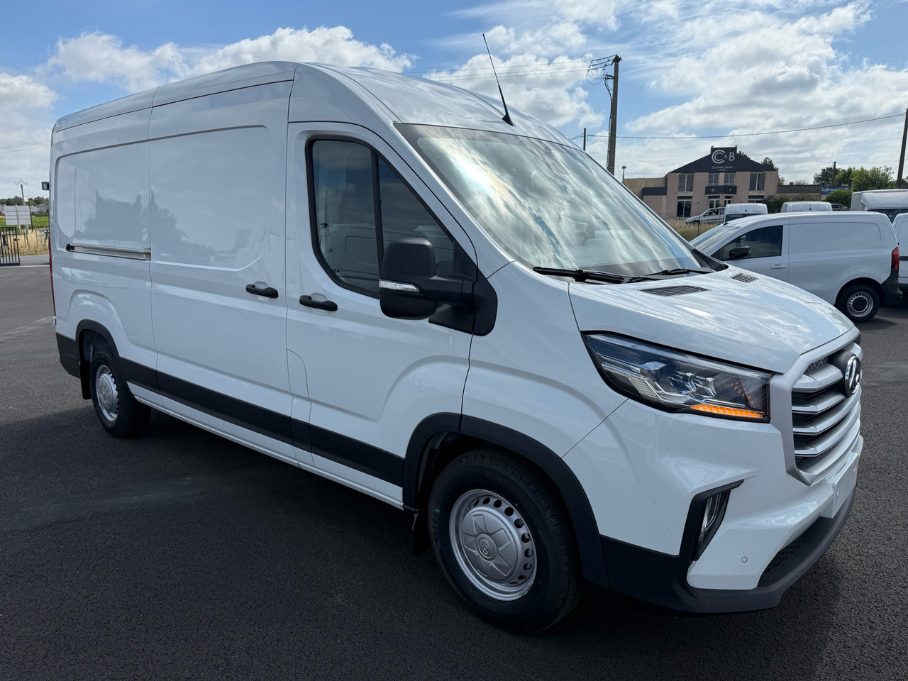 MAXUS DELIVER9 150CH Diesel - כלי רכב מסחרי עם לוח: תמונה 1 MAXUS DELIVER9 150CH Diesel - כלי רכב מסחרי עם לוח: תמונה 1