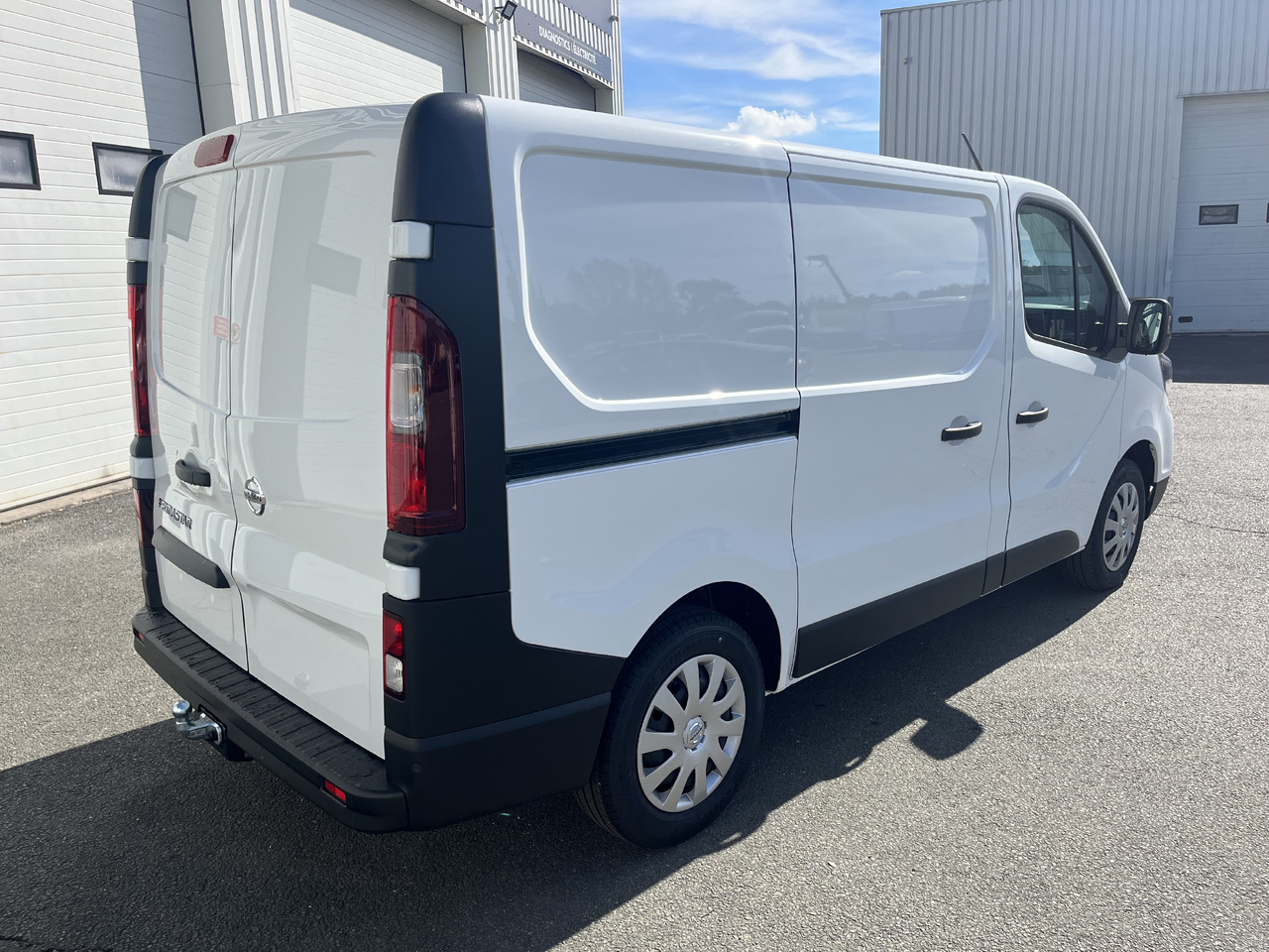 NISSAN Primastar NV300 2.0DCI130 Acenta L1H1 - כלי רכב מסחרי עם לוח: תמונה 4 NISSAN Primastar NV300 2.0DCI130 Acenta L1H1 - כלי רכב מסחרי עם לוח: תמונה 4