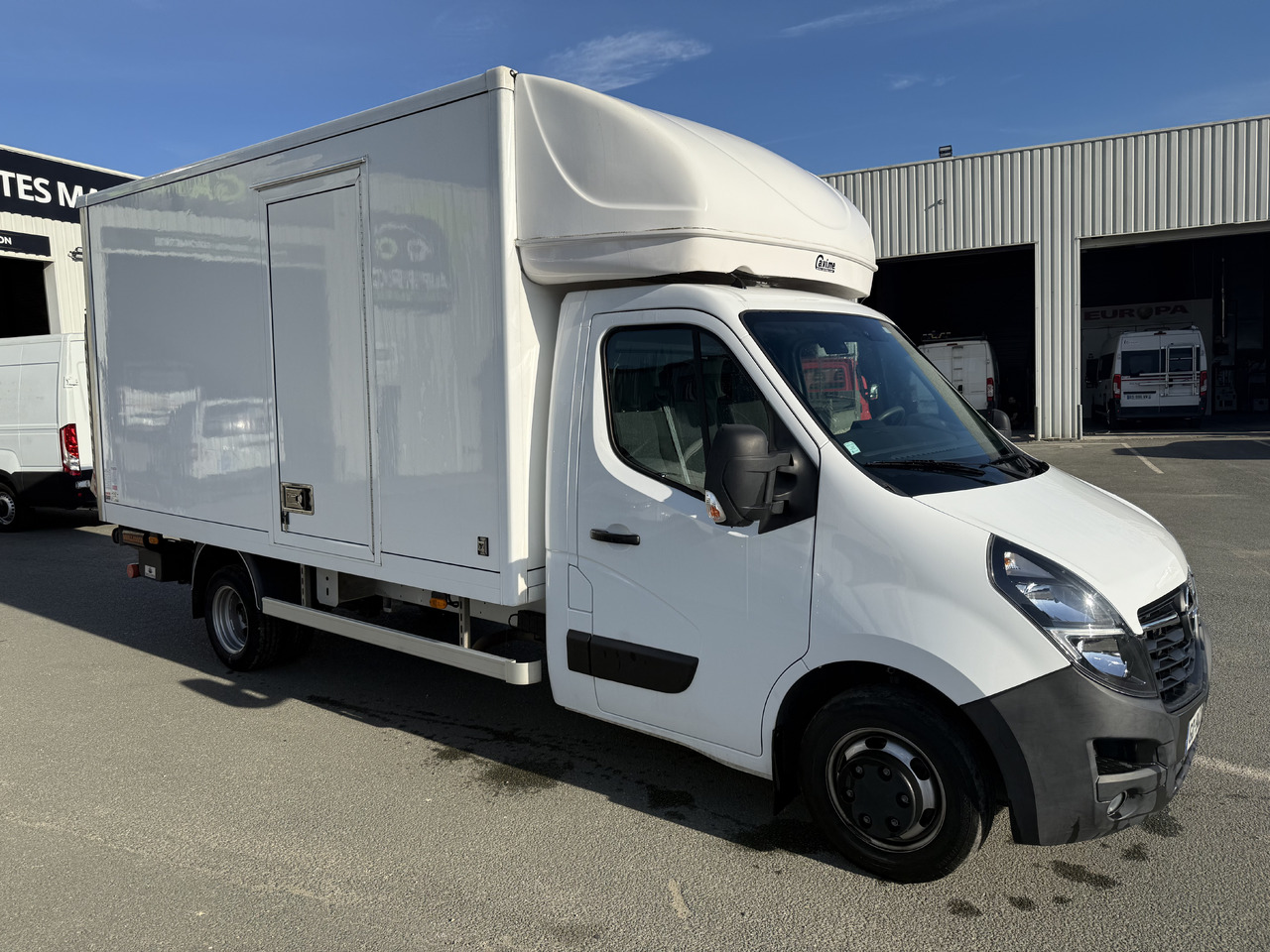 OPEL MOVANO - כלי רכב מסחרי עם תיבה: תמונה 1 OPEL MOVANO - כלי רכב מסחרי עם תיבה: תמונה 1