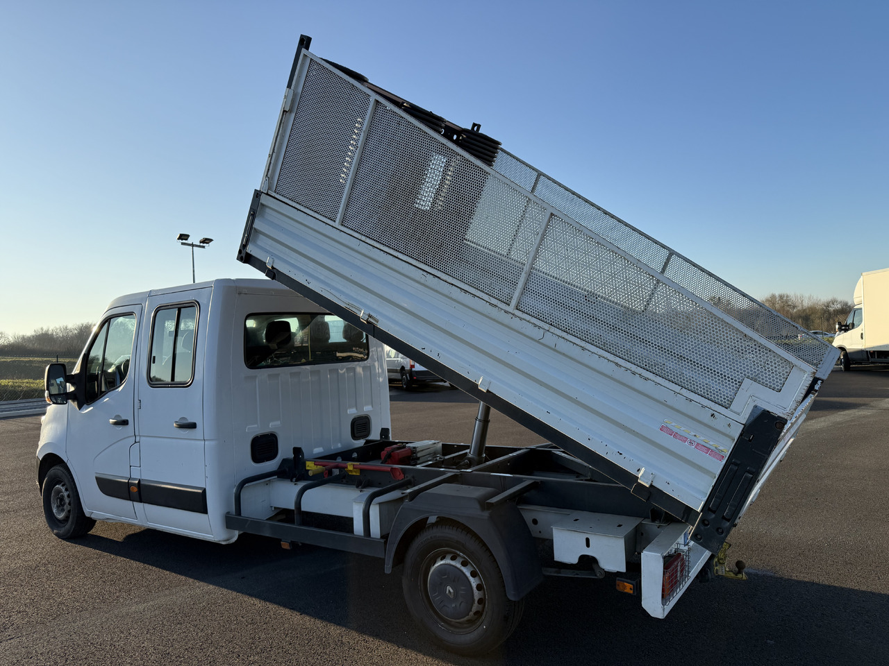 RENAULT MASTER 2.3DCI125 BENNE ACIER DOUBLE CABINE ROUE SIMPLE + REHAUSSE DE RIDELLE - כלי רכב מסחרי מזהיר: תמונה 4 RENAULT MASTER 2.3DCI125 BENNE ACIER DOUBLE CABINE ROUE SIMPLE + REHAUSSE DE RIDELLE - כלי רכב מסחרי מזהיר: תמונה 4