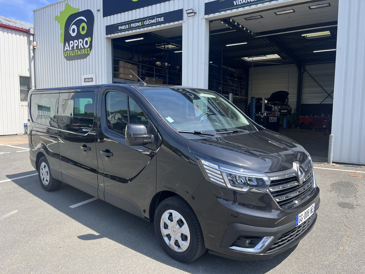 RENAULT TRAFIC 2.0DCI150 L2H1 - מיניבוס, כלי רכב מסחרי לנוסעים: תמונה 1 RENAULT TRAFIC 2.0DCI150 L2H1 - מיניבוס, כלי רכב מסחרי לנוסעים: תמונה 1