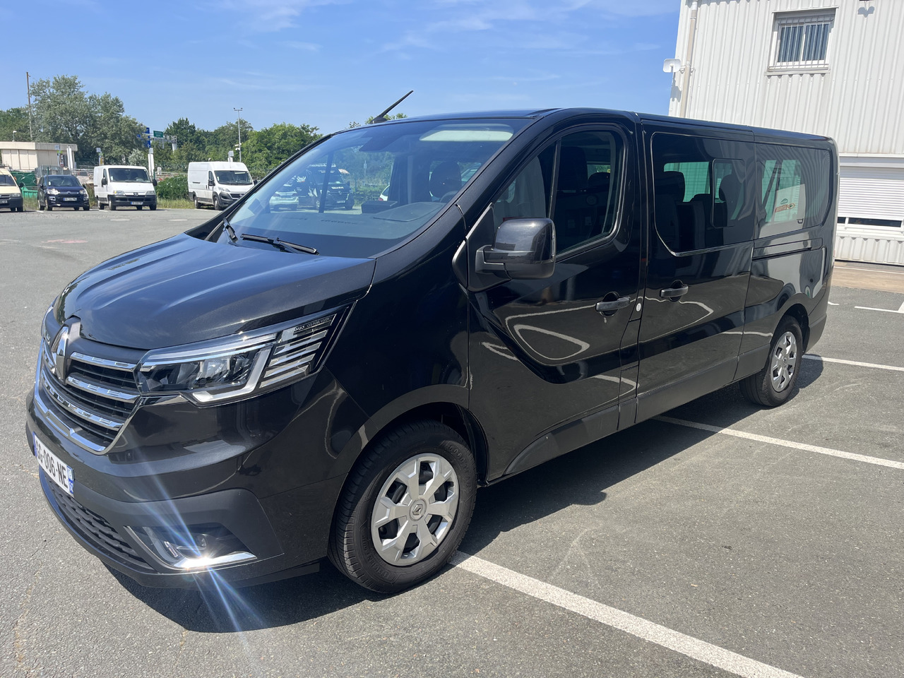 RENAULT TRAFIC 2.0DCI150 L2H1 - מיניבוס, כלי רכב מסחרי לנוסעים: תמונה 2 RENAULT TRAFIC 2.0DCI150 L2H1 - מיניבוס, כלי רכב מסחרי לנוסעים: תמונה 2