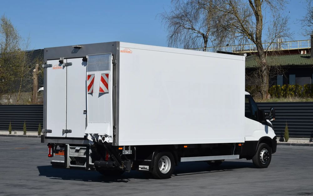 Iveco DAILY 70C18 / 3.0 - 180 KM / AUTOMAT HI-MATIC / 3 OSOBY / CHŁODNIA - MROŹNIA 4,55 M / AGREGAD FRIGOBLOCK / WINDA SORENSEN / KLIMA / TEMPOMAT / KAMERA COFANIA / REGULOWANE ZAWIESZENIE / SERWISOWA - משאית קירור: תמונה 5 Iveco DAILY 70C18 / 3.0 - 180 KM / AUTOMAT HI-MATIC / 3 OSOBY / CHŁODNIA - MROŹNIA 4,55 M / AGREGAD FRIGOBLOCK / WINDA SORENSEN / KLIMA / TEMPOMAT / KAMERA COFANIA / REGULOWANE ZAWIESZENIE / SERWISOWA - משאית קירור: תמונה 5