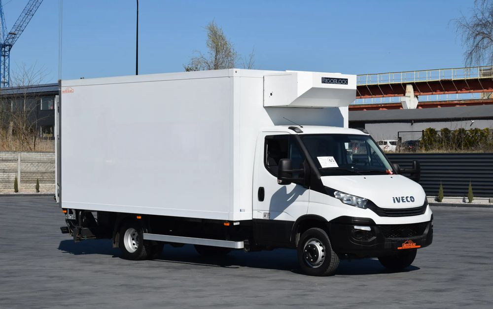 Iveco DAILY 70C18 / 3.0 - 180 KM / AUTOMAT HI-MATIC / 3 OSOBY / CHŁODNIA - MROŹNIA 4,55 M / AGREGAD FRIGOBLOCK / WINDA SORENSEN / KLIMA / TEMPOMAT / KAMERA COFANIA / REGULOWANE ZAWIESZENIE / SERWISOWA - משאית קירור: תמונה 3 Iveco DAILY 70C18 / 3.0 - 180 KM / AUTOMAT HI-MATIC / 3 OSOBY / CHŁODNIA - MROŹNIA 4,55 M / AGREGAD FRIGOBLOCK / WINDA SORENSEN / KLIMA / TEMPOMAT / KAMERA COFANIA / REGULOWANE ZAWIESZENIE / SERWISOWA - משאית קירור: תמונה 3