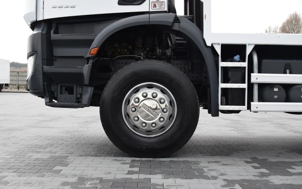 משאית צד נופל/ שטוחה, משאית מנוף Mercedes-Benz AROCS 2636 / 6x4 / HIAB X-HIPRO 192 E-3 / WYSUW x3 / ROTATOR / STEROWANIE RADIOWE / UDT / PODPORY HYDRAULICZNE / AUTOMAT / KAMERA COFANIA / NISKI PRZEBIEG / SPROWADZONY: תמונה 11