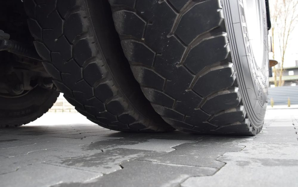 משאית צד נופל/ שטוחה, משאית מנוף Mercedes-Benz AROCS 2636 / 6x4 / HIAB X-HIPRO 192 E-3 / WYSUW x3 / ROTATOR / STEROWANIE RADIOWE / UDT / PODPORY HYDRAULICZNE / AUTOMAT / KAMERA COFANIA / NISKI PRZEBIEG / SPROWADZONY: תמונה 15