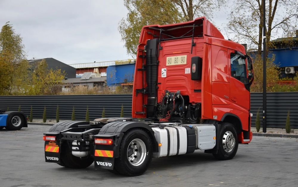 Volvo FH500 / NISKA KABINA / HYDRAULIKA / EURO 6 / ACC / LEDY / ALUFELGI / SERWISOWANY / SPROWADZONY - יחידת טרקטור: תמונה 5 Volvo FH500 / NISKA KABINA / HYDRAULIKA / EURO 6 / ACC / LEDY / ALUFELGI / SERWISOWANY / SPROWADZONY - יחידת טרקטור: תמונה 5