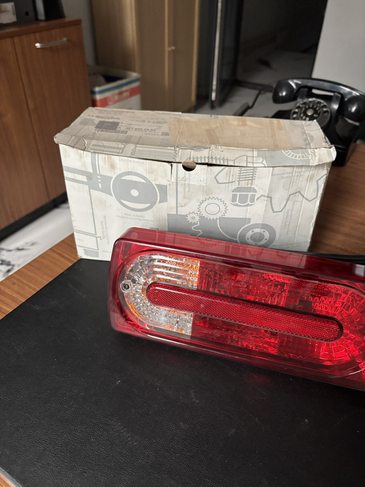 MERCEDES-BENZ G W463 G SERIES TAIL LIGHT - פנס אחורי: תמונה 2 MERCEDES-BENZ G W463 G SERIES TAIL LIGHT - פנס אחורי: תמונה 2