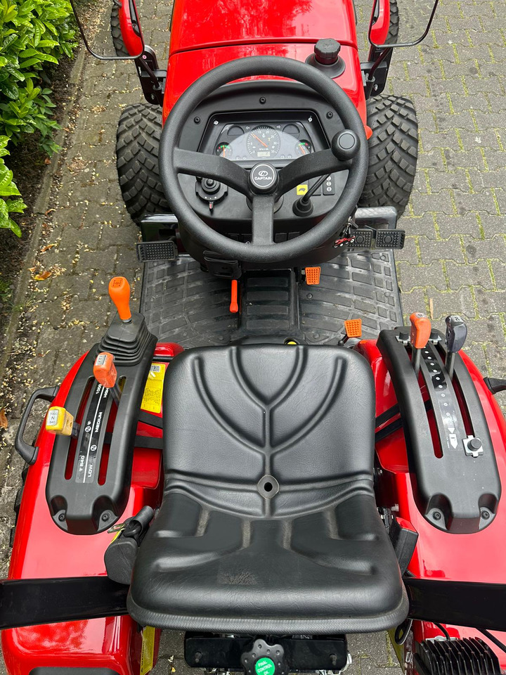 Captain - טרקטור קומפקטי: תמונה 2 Captain - טרקטור קומפקטי: תמונה 2