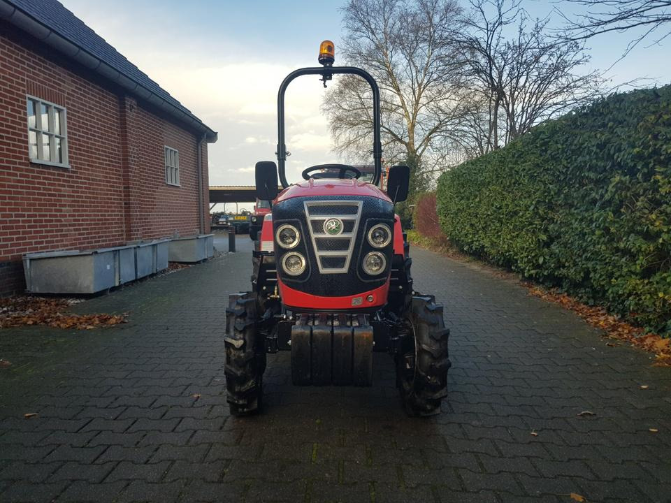 Kleintraktor Fieldtrac 918 mit Schlegelmäher - טרקטור קומפקטי: תמונה 4 Kleintraktor Fieldtrac 918 mit Schlegelmäher - טרקטור קומפקטי: תמונה 4