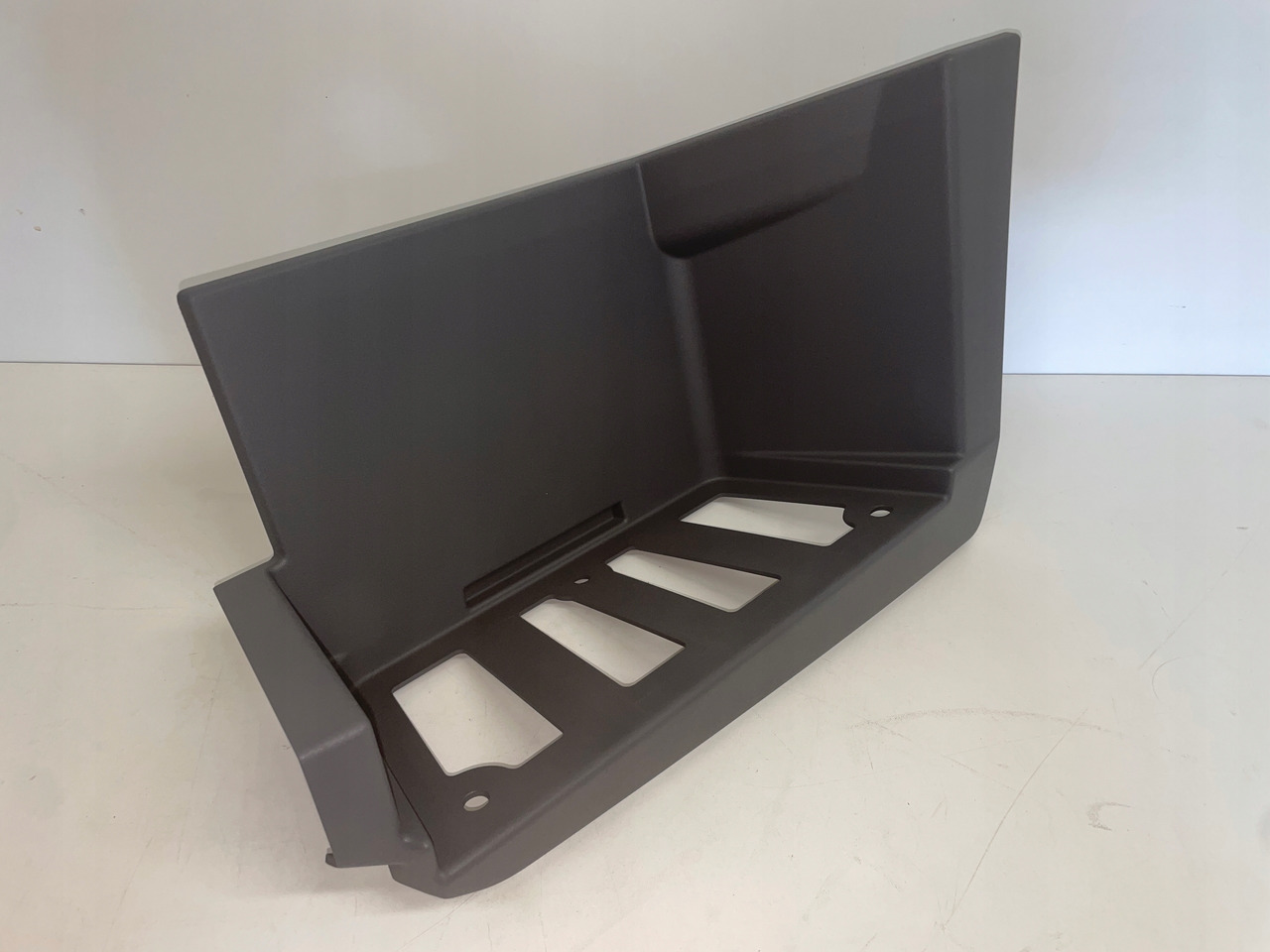 DOLNY STOPIEŃ STOPNICA MAN TGL TGM TGL-3 81615200327 - צעד עבור משאית: תמונה 2 DOLNY STOPIEŃ STOPNICA MAN TGL TGM TGL-3 81615200327 - צעד עבור משאית: תמונה 2