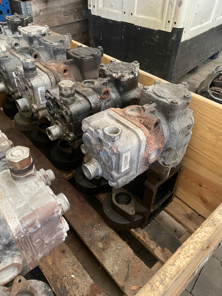 KOMPRESOR SPRĘŻARKA POWIETRZA MAN TGX TGS EURO 6 51540007146 - מדחס בלם אוויר עבור משאית: תמונה 2 KOMPRESOR SPRĘŻARKA POWIETRZA MAN TGX TGS EURO 6 51540007146 - מדחס בלם אוויר עבור משאית: תמונה 2