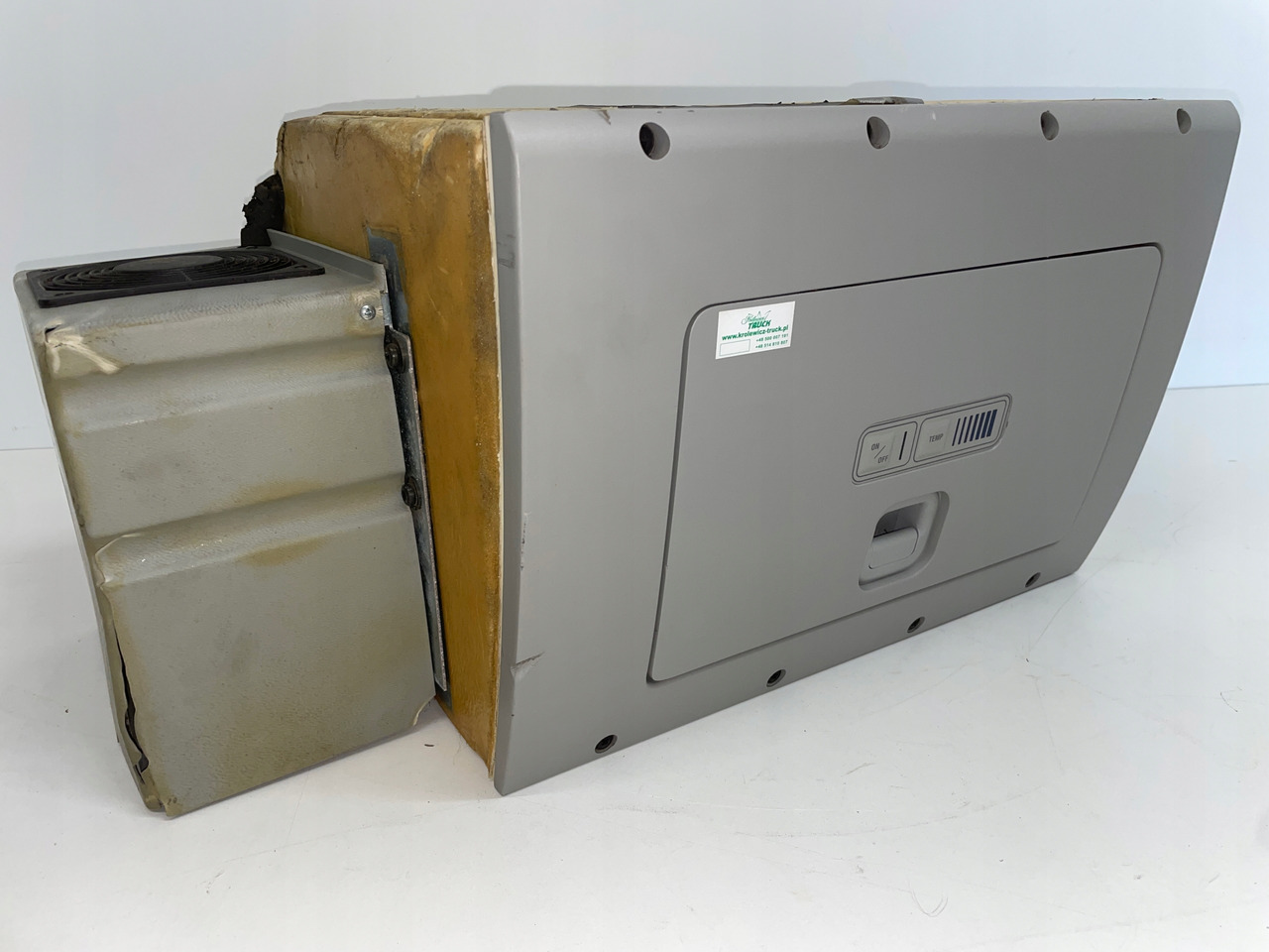 LODÓWKA CHŁODZIARKA VOLVO FH 20398817 , 061076791 - תא ופנים הרכב עבור משאית: תמונה 1 LODÓWKA CHŁODZIARKA VOLVO FH 20398817 , 061076791 - תא ופנים הרכב עבור משאית: תמונה 1