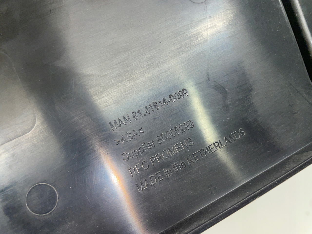 NAKŁADKA ZDERZAKA STOPIEŃ MAN TGX3 TG3 TGX 3 81416140099 - פגוש עבור משאית: תמונה 3 NAKŁADKA ZDERZAKA STOPIEŃ MAN TGX3 TG3 TGX 3 81416140099 - פגוש עבור משאית: תמונה 3