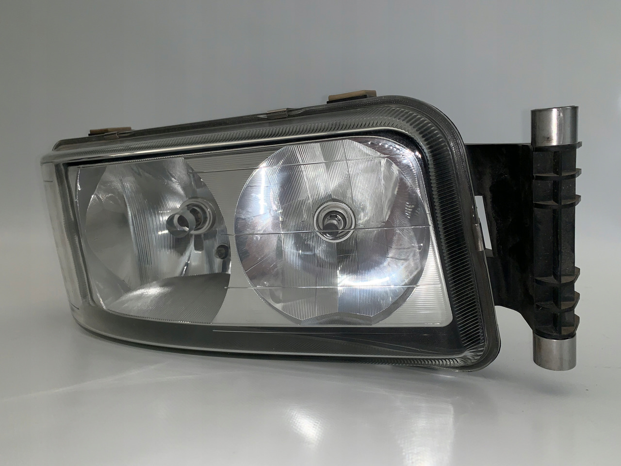 PRAWY REFLEKTOR MAN TGA TGL TGM - פנס קדמי עבור משאית: תמונה 1 PRAWY REFLEKTOR MAN TGA TGL TGM - פנס קדמי עבור משאית: תמונה 1