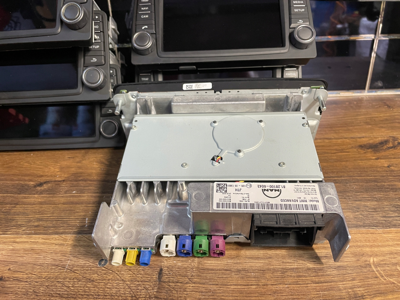 RADIO NAWIGACJA MAN TGS TGX EURO 6 81281006043 WYMIENIONY WYŚWIETLACZ - מערכת ניווט עבור משאית: תמונה 5 RADIO NAWIGACJA MAN TGS TGX EURO 6 81281006043 WYMIENIONY WYŚWIETLACZ - מערכת ניווט עבור משאית: תמונה 5