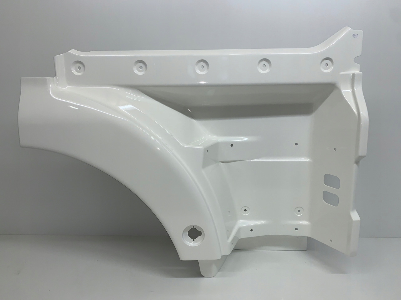 STOPNICA STOPIEŃ MAN TGX EURO 6 RAL 9010 NR 1811 - דלת וחלקים עבור משאית: תמונה 1 STOPNICA STOPIEŃ MAN TGX EURO 6 RAL 9010 NR 1811 - דלת וחלקים עבור משאית: תמונה 1