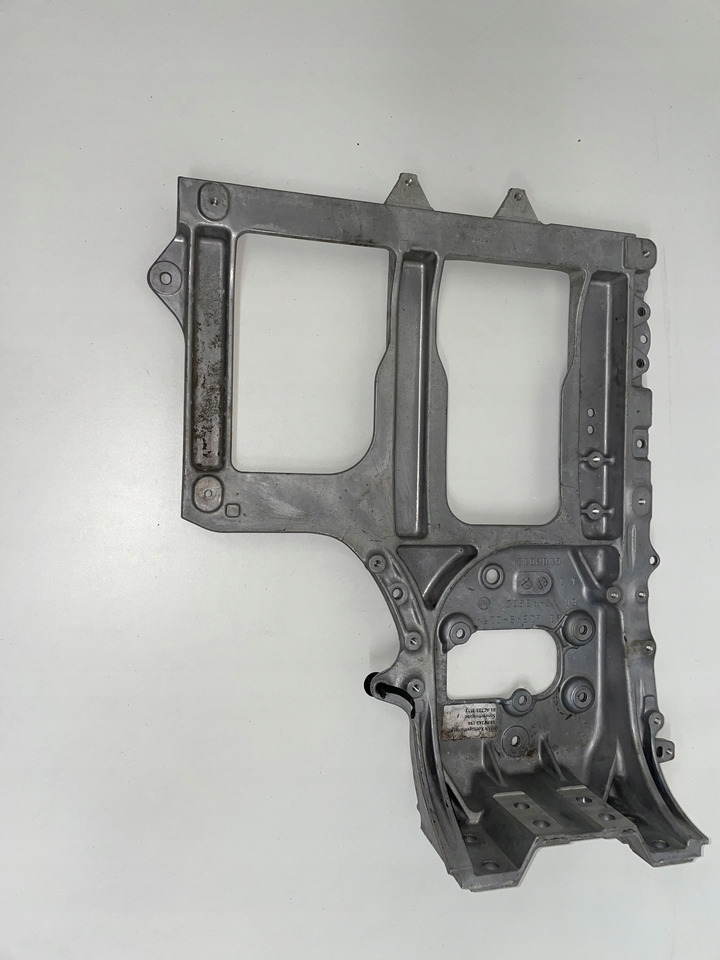 WSPORNIK BŁOTNIKA MAN TGX TGS TG3 TG 3 EURO 6 - גוף וחלק חיצוני עבור משאית: תמונה 2 WSPORNIK BŁOTNIKA MAN TGX TGS TG3 TG 3 EURO 6 - גוף וחלק חיצוני עבור משאית: תמונה 2