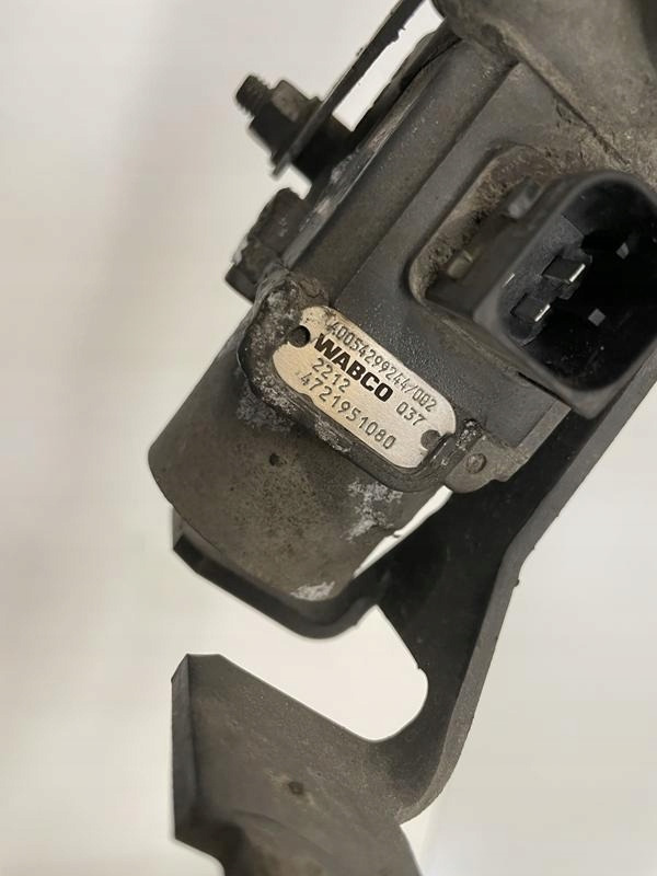 ZAWÓR CIŚNIENIA MERCEDES ACTROS MP4 A0054299244 - מתלה עבור משאית: תמונה 5 ZAWÓR CIŚNIENIA MERCEDES ACTROS MP4 A0054299244 - מתלה עבור משאית: תמונה 5