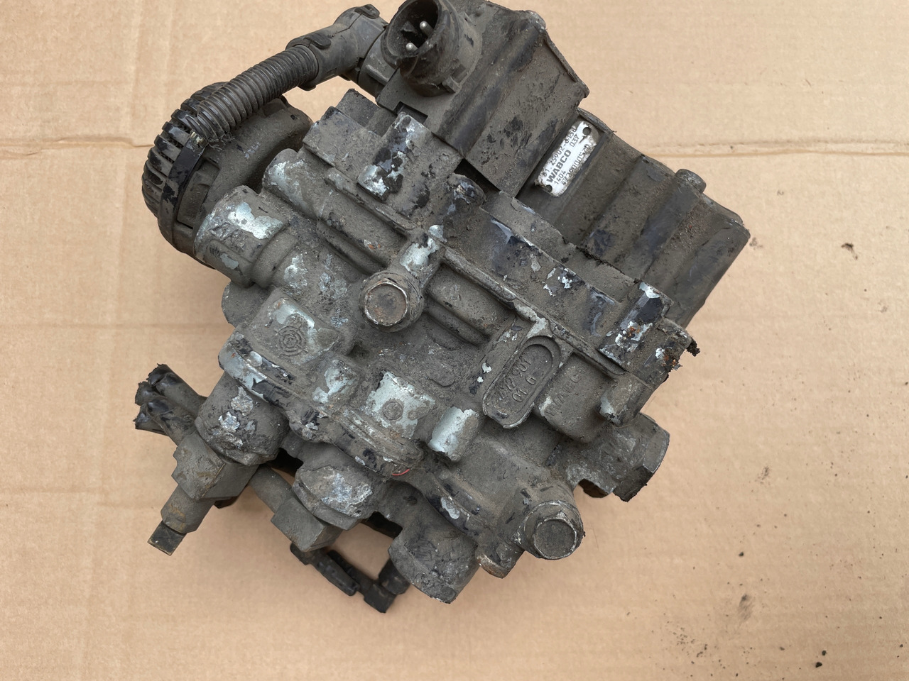 ZAWÓR PODUSZEK ECAS MAN TGA TGX TGS 4729000570 - מתלה אוויר עבור משאית: תמונה 2 ZAWÓR PODUSZEK ECAS MAN TGA TGX TGS 4729000570 - מתלה אוויר עבור משאית: תמונה 2