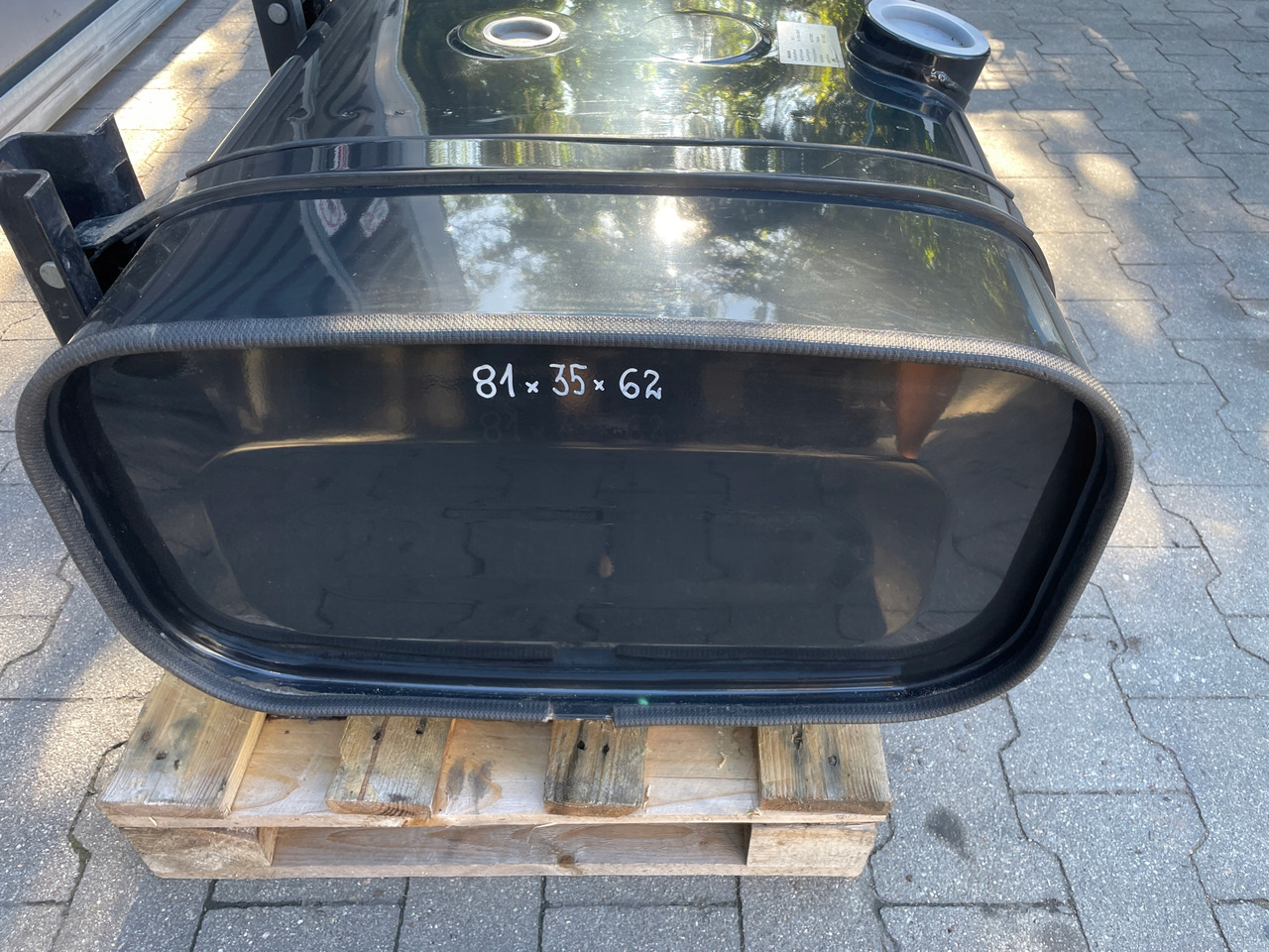 ZBIORNIK PALIWA MAN 150 L , L2000 TGL TGM 81122015818 - NOWY - - מכל דלק עבור משאית: תמונה 3 ZBIORNIK PALIWA MAN 150 L , L2000 TGL TGM 81122015818 - NOWY - - מכל דלק עבור משאית: תמונה 3