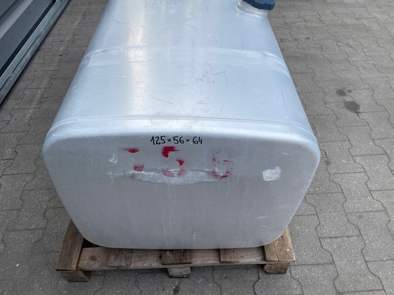 ZBIORNIK PALIWA MAN SCANIA DAF R 600 L IVECO - מכל דלק עבור משאית: תמונה 3 ZBIORNIK PALIWA MAN SCANIA DAF R 600 L IVECO - מכל דלק עבור משאית: תמונה 3