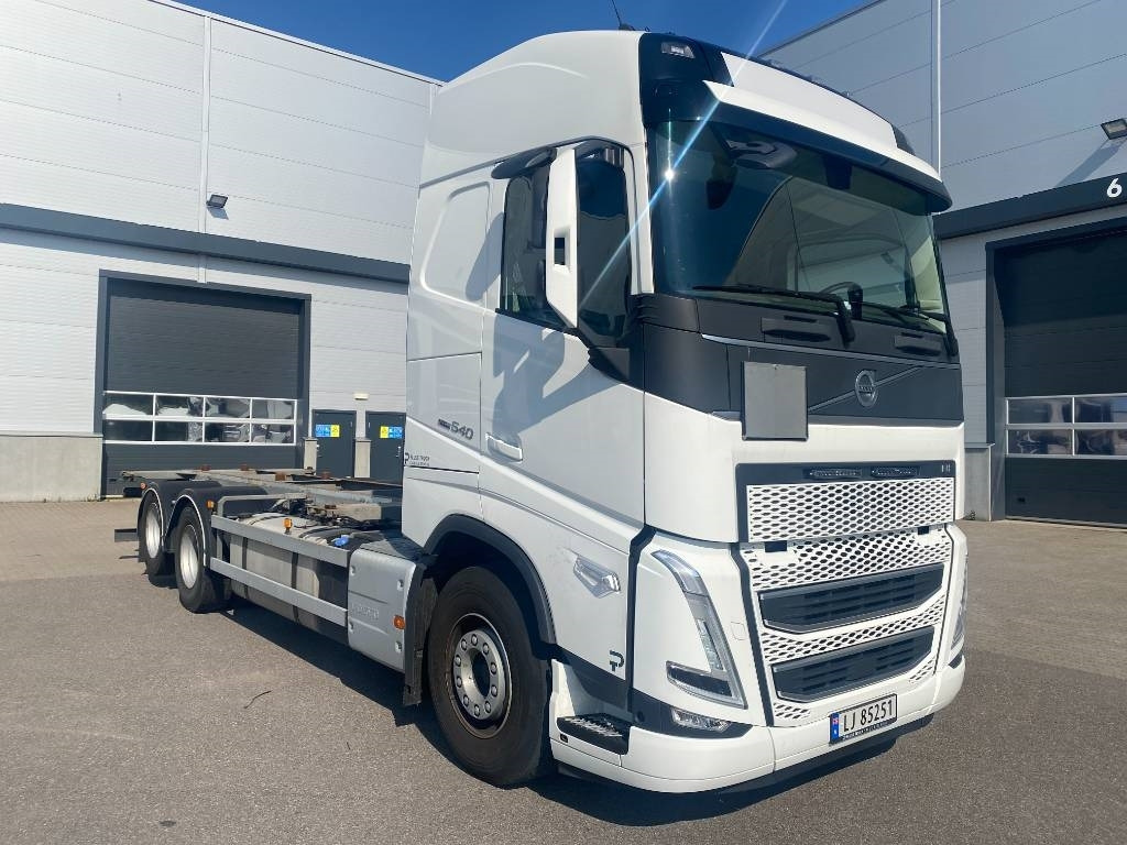 Volvo FH 540 - מוביל מכולות/ משאית החלפת גוף: תמונה 2 Volvo FH 540 - מוביל מכולות/ משאית החלפת גוף: תמונה 2