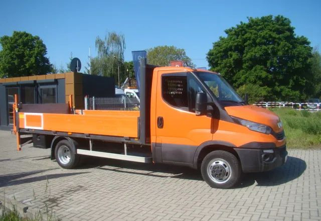 Iveco DAILY 35 C 15 WINDA 750KG 3.5T NA HAKU - כלי רכב מסחרי במיטה שטוחה: תמונה 4 Iveco DAILY 35 C 15 WINDA 750KG 3.5T NA HAKU - כלי רכב מסחרי במיטה שטוחה: תמונה 4