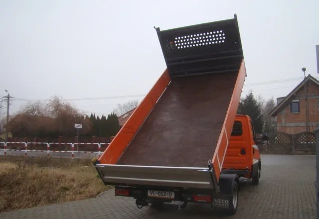 כלי רכב מסחרי מזהיר Iveco DAILY 35 C 3-STONNA WYWROTKA: תמונה 13 כלי רכב מסחרי מזהיר Iveco DAILY 35 C 3-STONNA WYWROTKA: תמונה 13